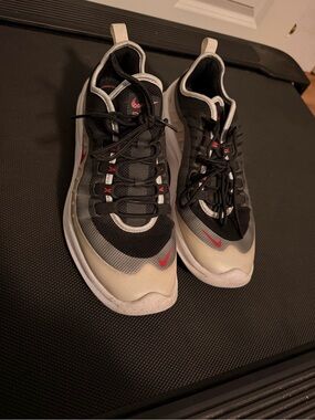 Nike Black Silver Red Low-Top Sneakers